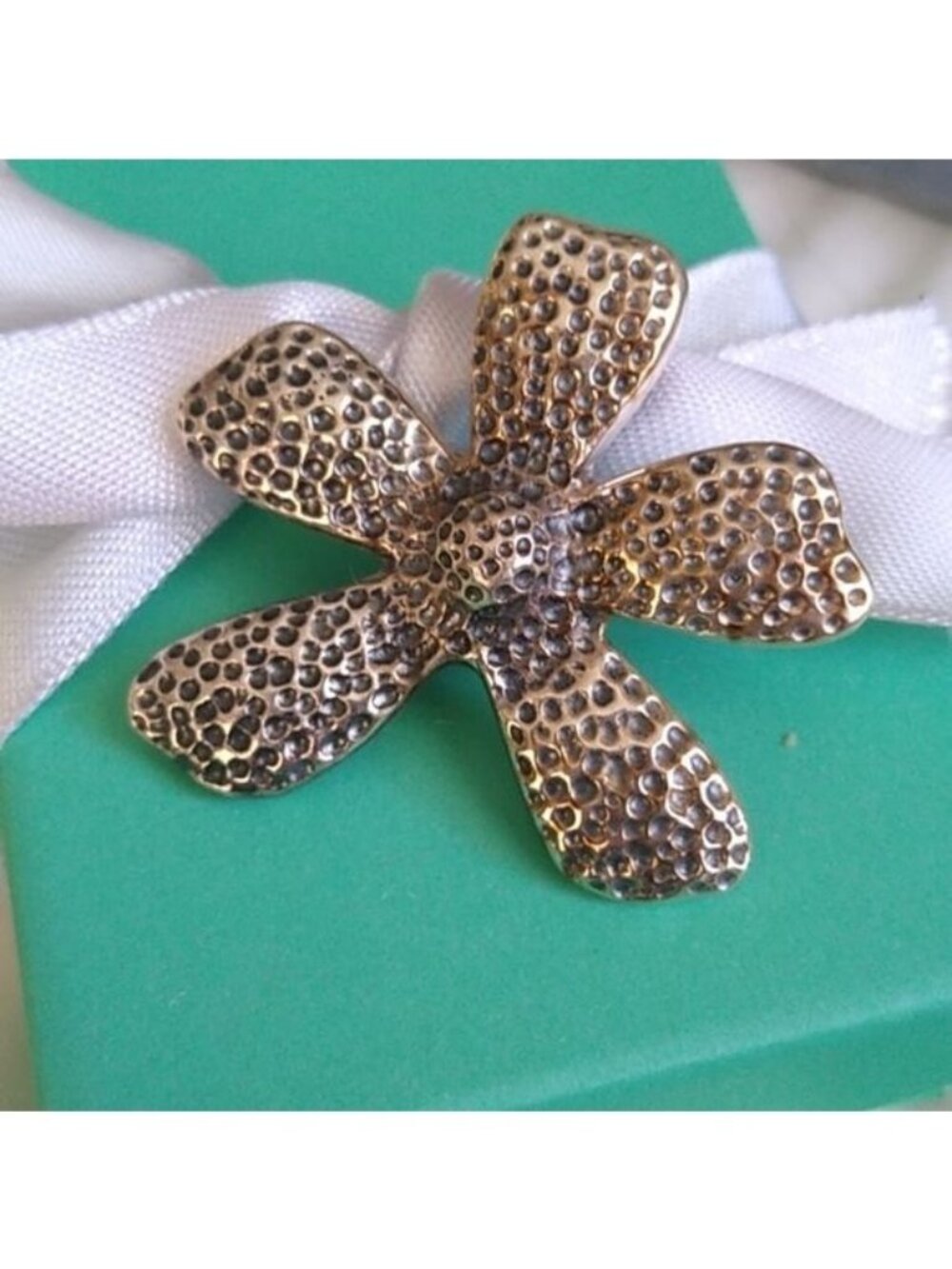 Retired Silpada Textured Daisy Flower Pendant 925